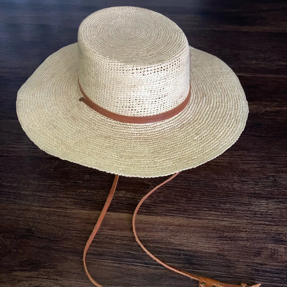Made by Minga women’s wide Brim Straw Hat with Brown Band - Picture 3 of 7